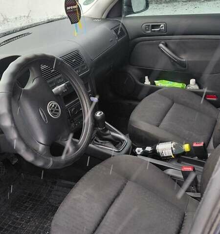 Синий Фольксваген Гольф, объемом двигателя 1.6 л и пробегом 259 тыс. км за 4000 $, фото 23 на Automoto.ua