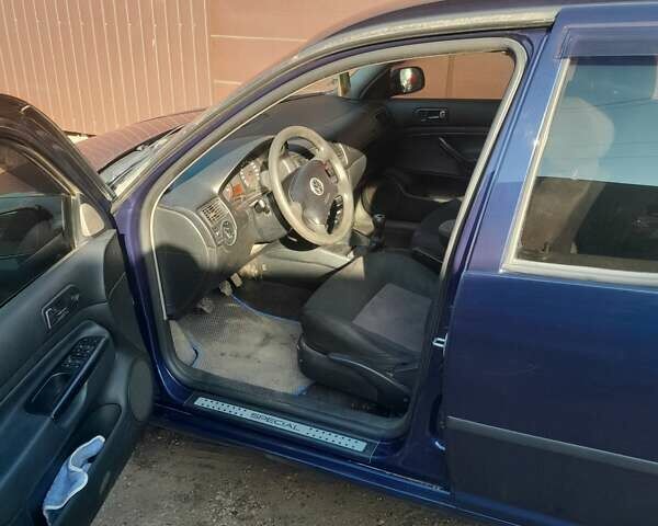 Синий Фольксваген Гольф, объемом двигателя 1.9 л и пробегом 70 тыс. км за 4700 $, фото 5 на Automoto.ua