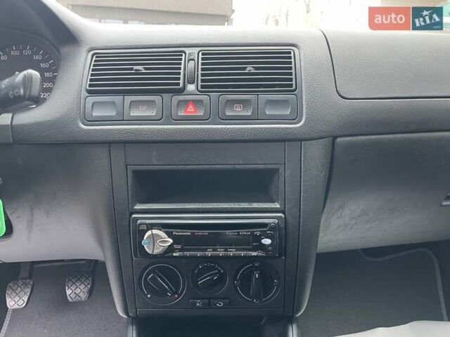 Синий Фольксваген Гольф, объемом двигателя 1.39 л и пробегом 220 тыс. км за 5150 $, фото 15 на Automoto.ua