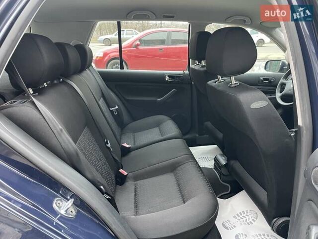 Синий Фольксваген Гольф, объемом двигателя 1.39 л и пробегом 220 тыс. км за 5150 $, фото 30 на Automoto.ua