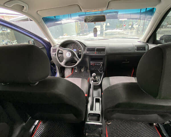 Синий Фольксваген Гольф, объемом двигателя 1.39 л и пробегом 350 тыс. км за 2599 $, фото 20 на Automoto.ua