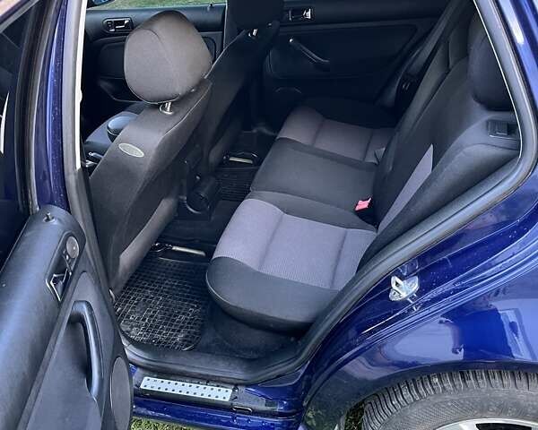 Синий Фольксваген Гольф, объемом двигателя 1.6 л и пробегом 188 тыс. км за 4850 $, фото 9 на Automoto.ua