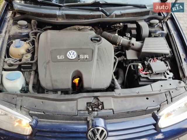 Синий Фольксваген Гольф, объемом двигателя 1.6 л и пробегом 190 тыс. км за 4390 $, фото 33 на Automoto.ua