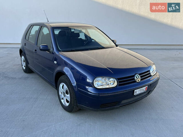 Синий Фольксваген Гольф, объемом двигателя 1.6 л и пробегом 284 тыс. км за 5350 $, фото 5 на Automoto.ua