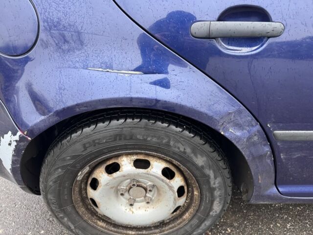 Синій Фольксваген Гольф, об'ємом двигуна 1.9 л та пробігом 342 тис. км за 2400 $, фото 8 на Automoto.ua