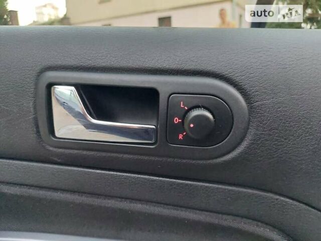 Синий Фольксваген Гольф, объемом двигателя 1.6 л и пробегом 167 тыс. км за 5777 $, фото 80 на Automoto.ua