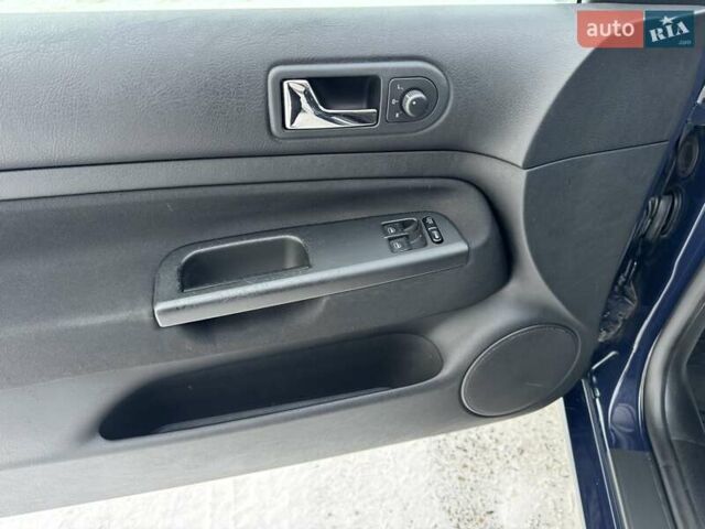 Синий Фольксваген Гольф, объемом двигателя 1.6 л и пробегом 182 тыс. км за 4999 $, фото 11 на Automoto.ua