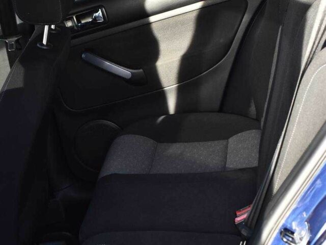 Синий Фольксваген Гольф, объемом двигателя 1.4 л и пробегом 232 тыс. км за 4750 $, фото 17 на Automoto.ua