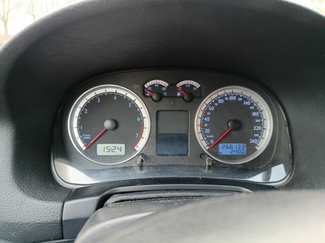 Синій Фольксваген Гольф, об'ємом двигуна 1.6 л та пробігом 266 тис. км за 3200 $, фото 8 на Automoto.ua