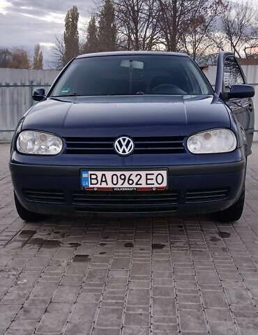 Синий Фольксваген Гольф, объемом двигателя 1.39 л и пробегом 265 тыс. км за 4300 $, фото 6 на Automoto.ua