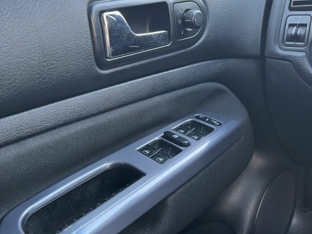 Синий Фольксваген Гольф, объемом двигателя 1.4 л и пробегом 274 тыс. км за 4900 $, фото 22 на Automoto.ua