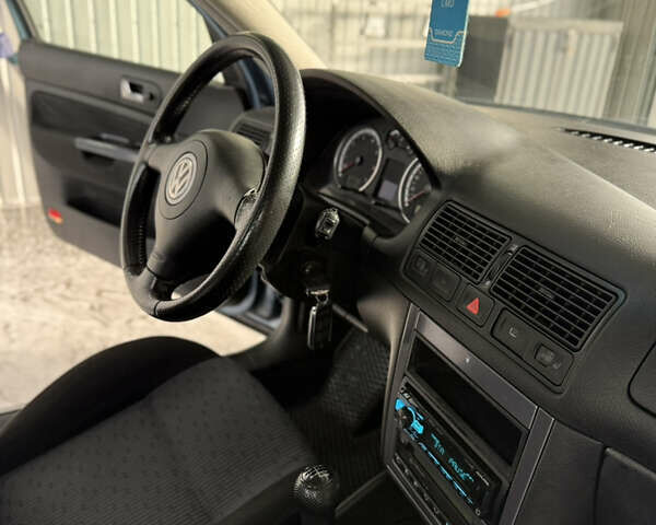 Синий Фольксваген Гольф, объемом двигателя 1.39 л и пробегом 183 тыс. км за 5150 $, фото 40 на Automoto.ua