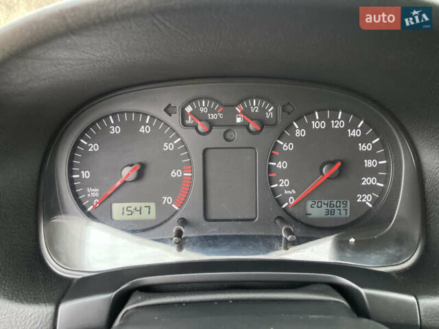 Синій Фольксваген Гольф, об'ємом двигуна 1.39 л та пробігом 204 тис. км за 4399 $, фото 39 на Automoto.ua