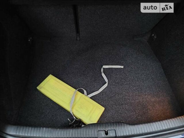 Синий Фольксваген Гольф, объемом двигателя 1.6 л и пробегом 167 тыс. км за 5777 $, фото 46 на Automoto.ua