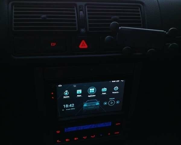 Фольксваген Гольф 2003 у Львові на Automoto.ua Синій Фольксваген Гольф, об'ємом двигуна 1.4 л та пробігом 200 тис. км за 4200 $, фото 13 на Automoto.ua