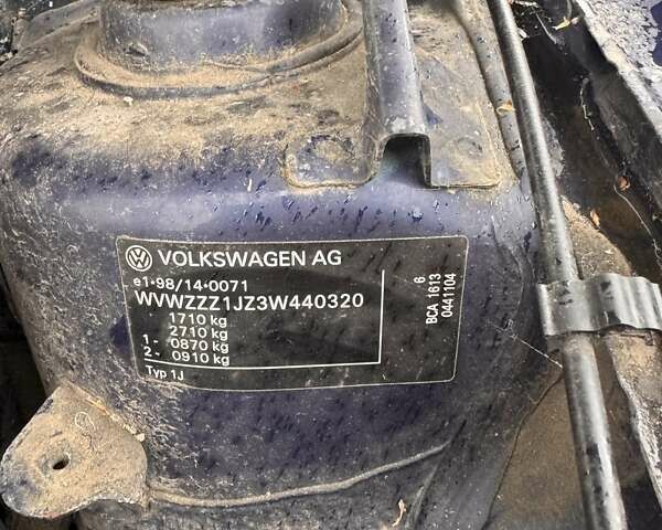 Синий Фольксваген Гольф, объемом двигателя 1.4 л и пробегом 266 тыс. км за 4799 $, фото 21 на Automoto.ua