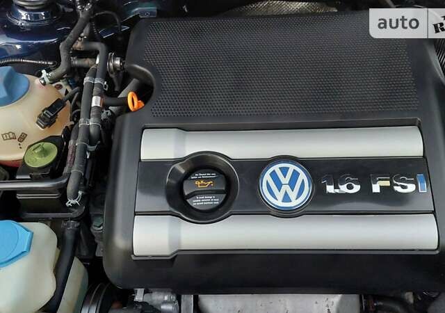 Синий Фольксваген Гольф, объемом двигателя 1.6 л и пробегом 167 тыс. км за 5777 $, фото 73 на Automoto.ua