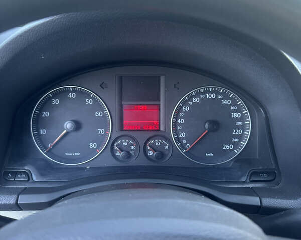 Синий Фольксваген Гольф, объемом двигателя 1.6 л и пробегом 210 тыс. км за 5099 $, фото 13 на Automoto.ua