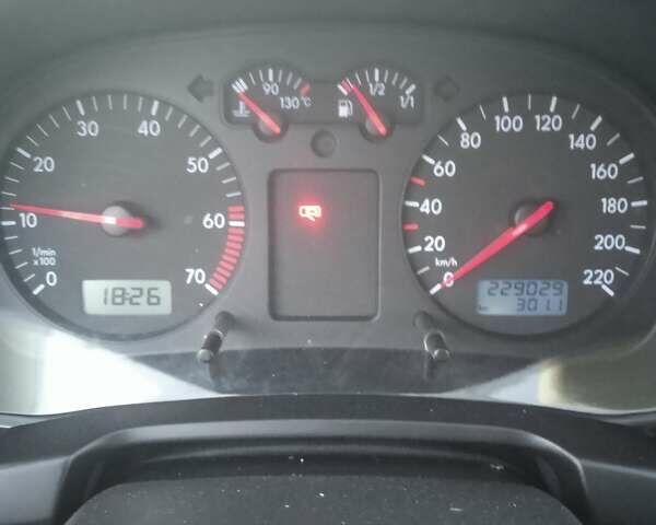 Синій Фольксваген Гольф, об'ємом двигуна 1.4 л та пробігом 229 тис. км за 4600 $, фото 7 на Automoto.ua