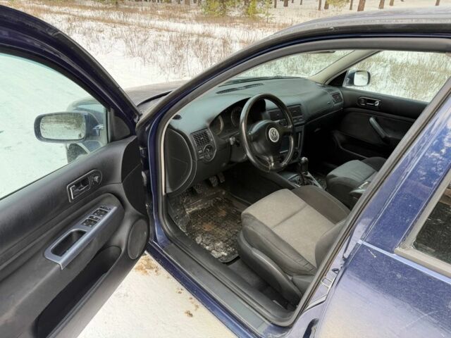 Синий Фольксваген Гольф, объемом двигателя 1.9 л и пробегом 220 тыс. км за 3950 $, фото 11 на Automoto.ua