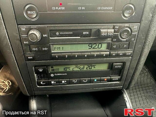 Синий Фольксваген Гольф, объемом двигателя 1.6 л и пробегом 216 тыс. км за 4850 $, фото 12 на Automoto.ua