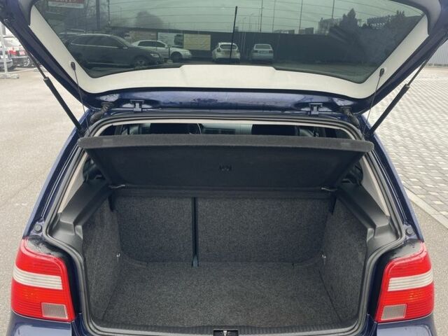 Синий Фольксваген Гольф, объемом двигателя 1.6 л и пробегом 218 тыс. км за 5100 $, фото 19 на Automoto.ua