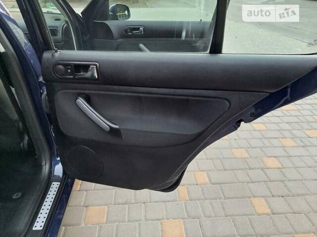 Синий Фольксваген Гольф, объемом двигателя 1.6 л и пробегом 167 тыс. км за 5777 $, фото 40 на Automoto.ua