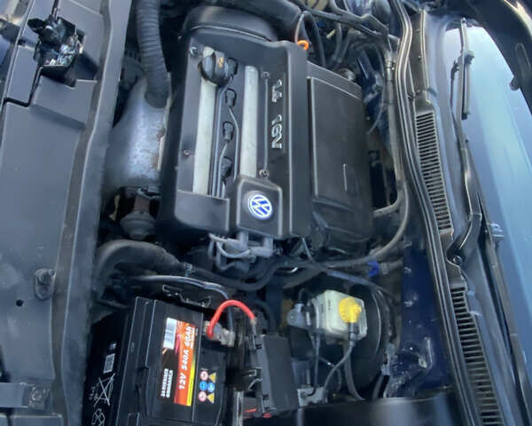 Синий Фольксваген Гольф, объемом двигателя 1.39 л и пробегом 241 тыс. км за 3900 $, фото 23 на Automoto.ua