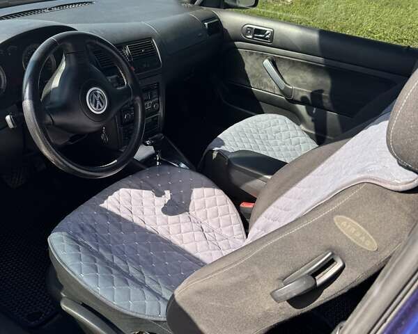 Синий Фольксваген Гольф, объемом двигателя 1.6 л и пробегом 280 тыс. км за 5300 $, фото 5 на Automoto.ua