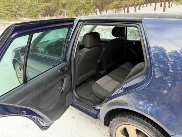 Синий Фольксваген Гольф, объемом двигателя 1.9 л и пробегом 220 тыс. км за 3950 $, фото 8 на Automoto.ua