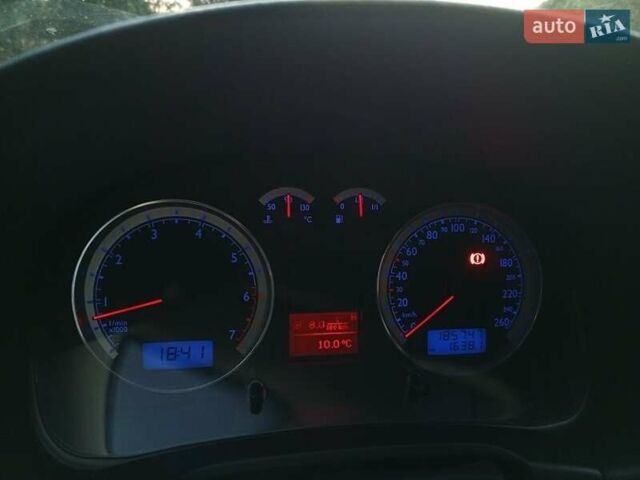Фольксваген Гольф 2003 у Львові на Automoto.ua Синій Фольксваген Гольф, об'ємом двигуна 1.4 л та пробігом 200 тис. км за 4200 $, фото 14 на Automoto.ua