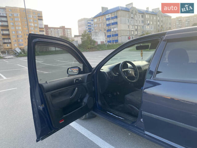 Синий Фольксваген Гольф, объемом двигателя 1.39 л и пробегом 241 тыс. км за 3900 $, фото 31 на Automoto.ua