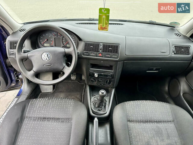 Синий Фольксваген Гольф, объемом двигателя 1.6 л и пробегом 190 тыс. км за 4300 $, фото 35 на Automoto.ua