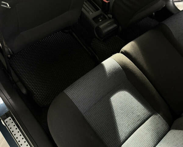 Синий Фольксваген Гольф, объемом двигателя 1.39 л и пробегом 183 тыс. км за 5150 $, фото 45 на Automoto.ua