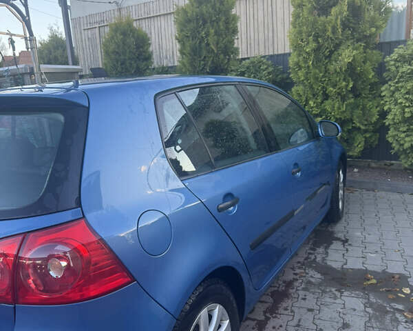 Синий Фольксваген Гольф, объемом двигателя 1.6 л и пробегом 210 тыс. км за 5099 $, фото 3 на Automoto.ua