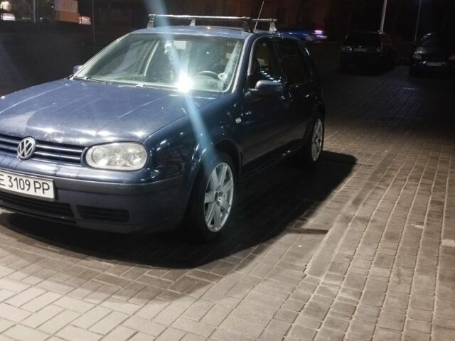 Синий Фольксваген Гольф, объемом двигателя 1.6 л и пробегом 493 тыс. км за 2500 $, фото 1 на Automoto.ua