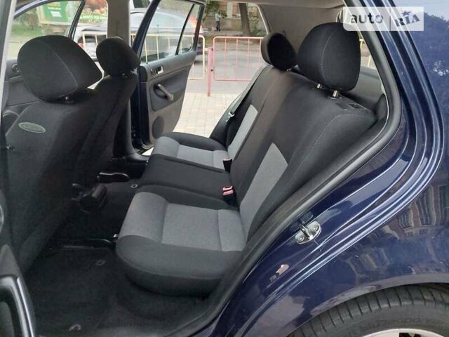 Синий Фольксваген Гольф, объемом двигателя 1.6 л и пробегом 167 тыс. км за 5777 $, фото 45 на Automoto.ua