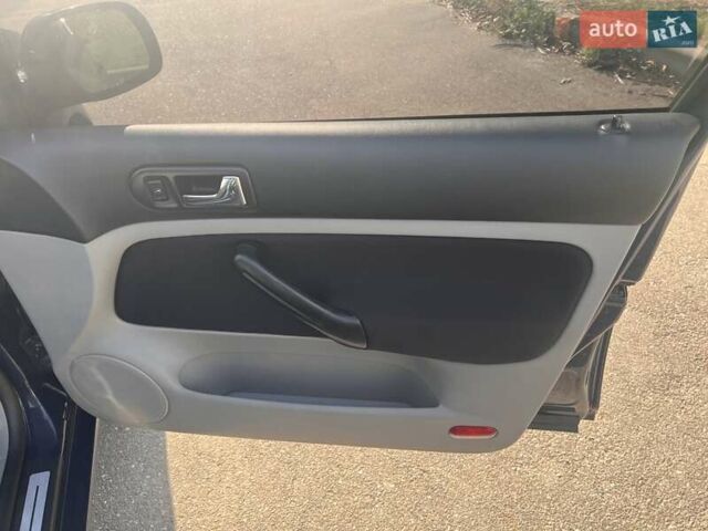 Синій Фольксваген Гольф, об'ємом двигуна 1.6 л та пробігом 257 тис. км за 4999 $, фото 31 на Automoto.ua