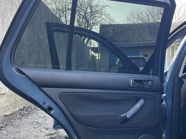 Синий Фольксваген Гольф, объемом двигателя 1.4 л и пробегом 274 тыс. км за 4900 $, фото 10 на Automoto.ua