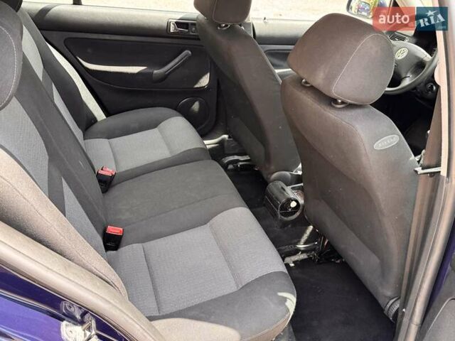 Синий Фольксваген Гольф, объемом двигателя 1.4 л и пробегом 266 тыс. км за 4799 $, фото 16 на Automoto.ua