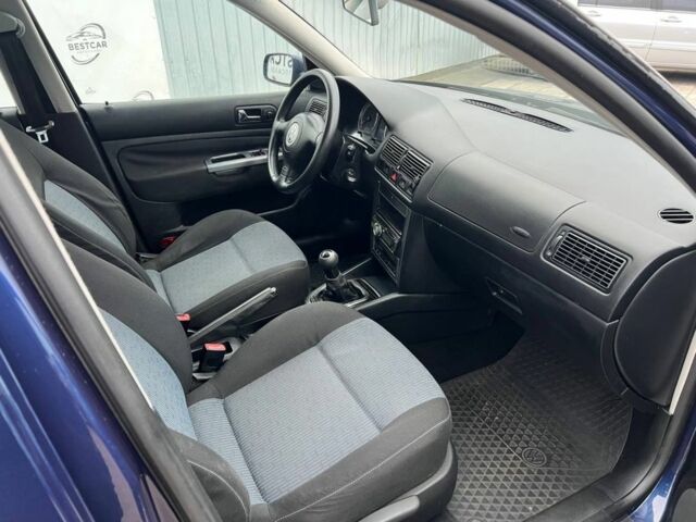 Синий Фольксваген Гольф, объемом двигателя 1.4 л и пробегом 260 тыс. км за 3999 $, фото 11 на Automoto.ua