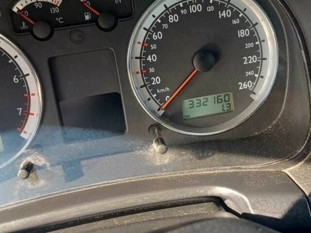 Синій Фольксваген Гольф, об'ємом двигуна 1.6 л та пробігом 332 тис. км за 3813 $, фото 6 на Automoto.ua