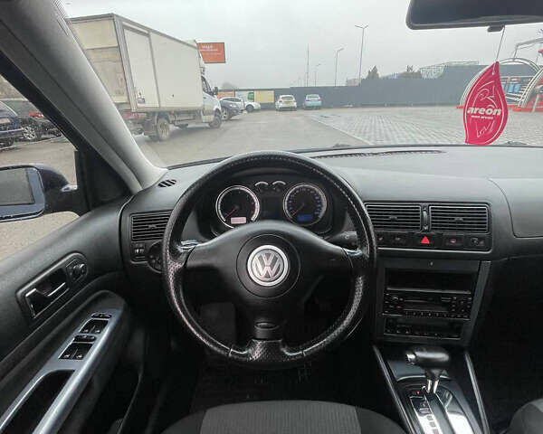 Синий Фольксваген Гольф, объемом двигателя 1.6 л и пробегом 218 тыс. км за 5100 $, фото 19 на Automoto.ua