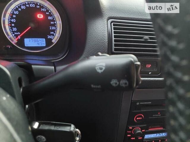 Синий Фольксваген Гольф, объемом двигателя 1.6 л и пробегом 167 тыс. км за 5777 $, фото 56 на Automoto.ua