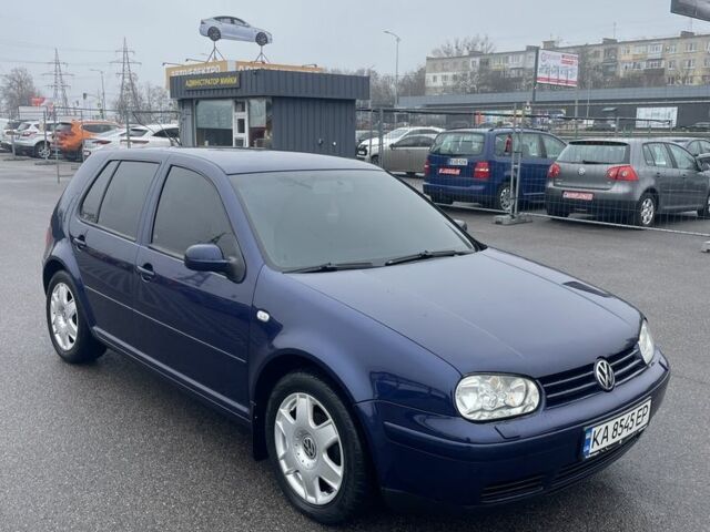 Синий Фольксваген Гольф, объемом двигателя 1.6 л и пробегом 218 тыс. км за 5100 $, фото 2 на Automoto.ua