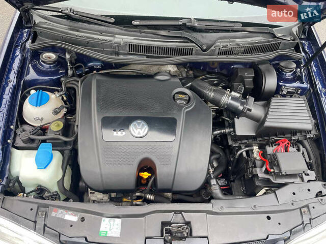 Синий Фольксваген Гольф, объемом двигателя 1.6 л и пробегом 218 тыс. км за 5100 $, фото 27 на Automoto.ua