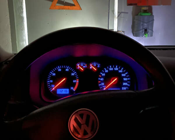 Синий Фольксваген Гольф, объемом двигателя 1.39 л и пробегом 215 тыс. км за 4650 $, фото 22 на Automoto.ua