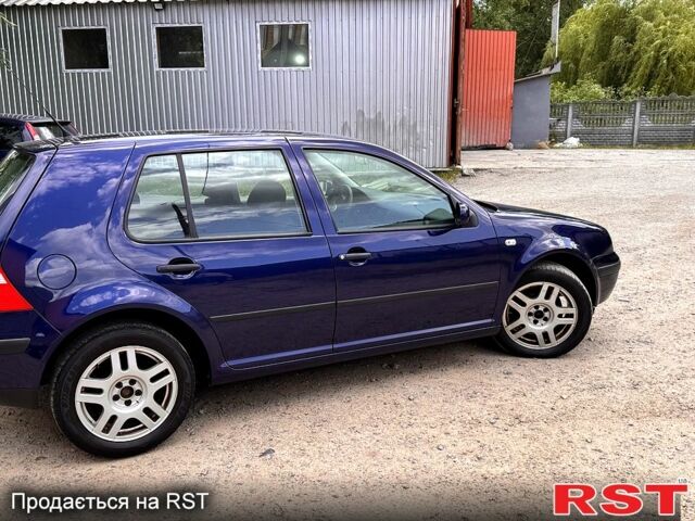 Синий Фольксваген Гольф, объемом двигателя 1.4 л и пробегом 267 тыс. км за 4599 $, фото 3 на Automoto.ua