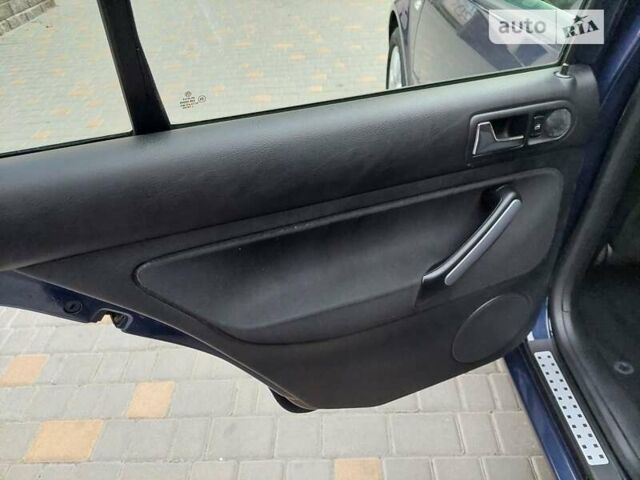 Синий Фольксваген Гольф, объемом двигателя 1.6 л и пробегом 167 тыс. км за 5777 $, фото 44 на Automoto.ua