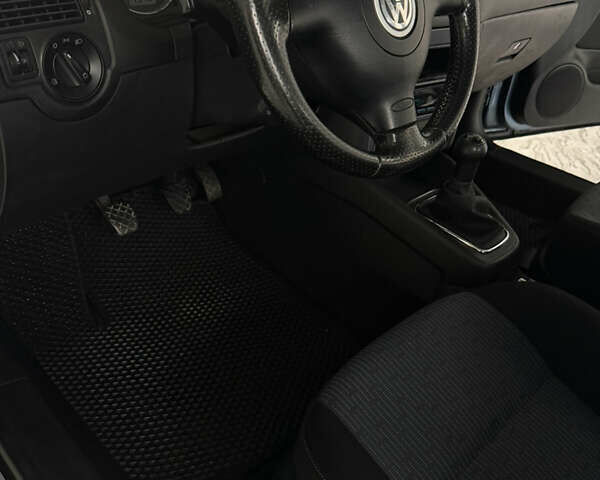 Синий Фольксваген Гольф, объемом двигателя 1.39 л и пробегом 183 тыс. км за 5150 $, фото 48 на Automoto.ua